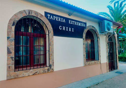 circo-bueydecabeza-taperia-extremeña-elchiri